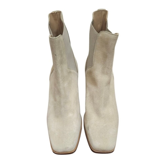 M Gemi Lelia Booties in Soft Suede. Size EU 39/US 8.5 - Picture 4 of 12
